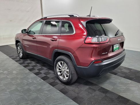 Used 2019 Jeep Cherokee Latitude Plus AWD/4WD image 3
