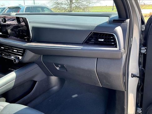 Used 2025 Chevrolet Tahoe LT image 19