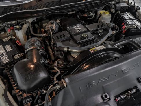 Used 2017 RAM 3500 Laramie Longhorn image 55