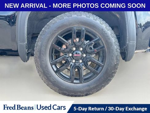 Used 2024 GMC Sierra 1500 Elevation AWD/4WD image 12