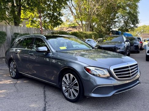 Used 2018 Mercedes-Benz E 400 4MATIC Wagon image 8