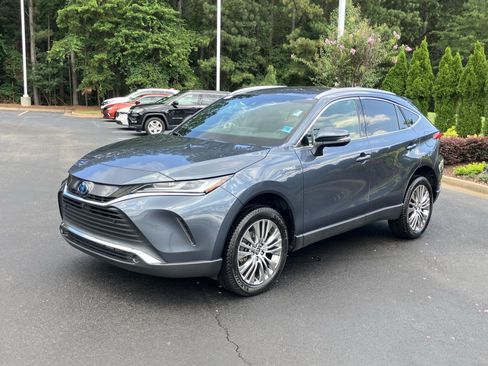 Used 2021 Toyota Venza Limited AWD/4WD image 6