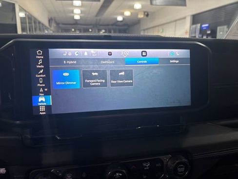 Used 2024 Jeep Wrangler Unlimited Rubicon 4xe image 25