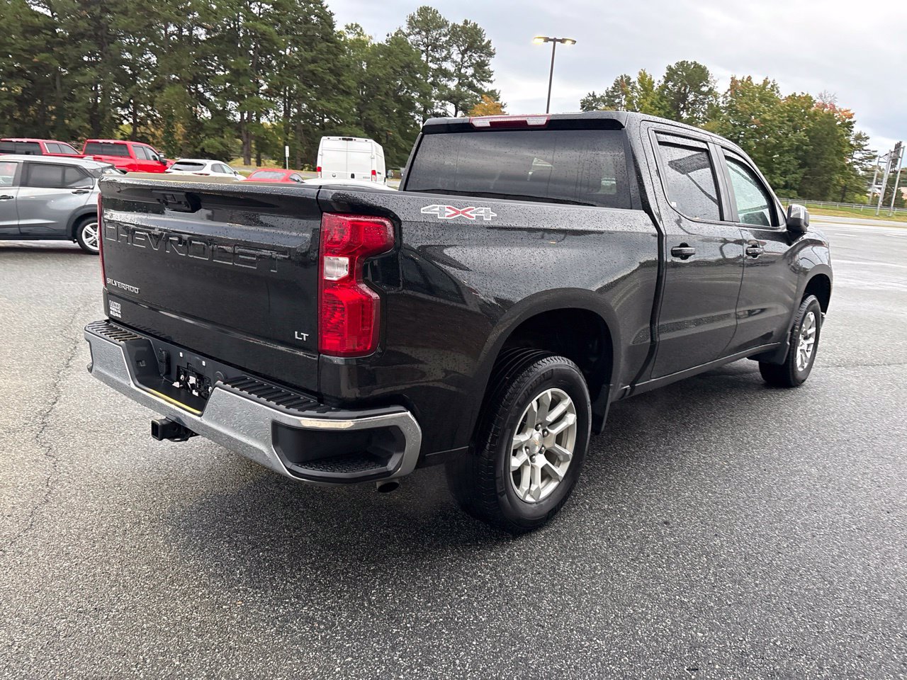 Used 2024 Chevrolet Silverado 1500 LT AWD/4WD image 10