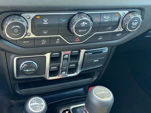 New 2026 Jeep Gladiator Sport AWD/4WD image 21