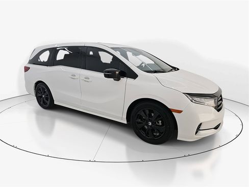Used 2023 Honda Odyssey Sport image 4