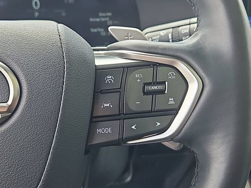 Used 2025 Lexus GX 550 w/ Accessory Package (2T) AWD/4WD image 20