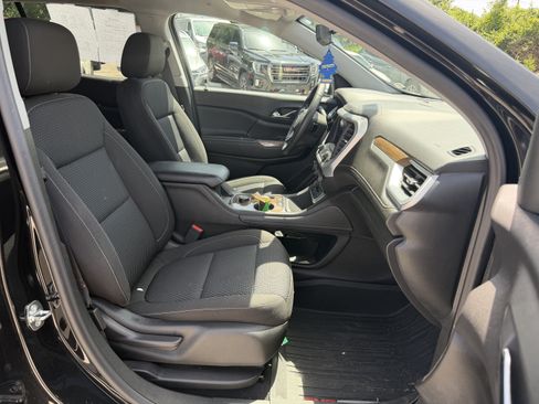 Used 2023 GMC Acadia SLE w/ Elevation Edition FWD image 11