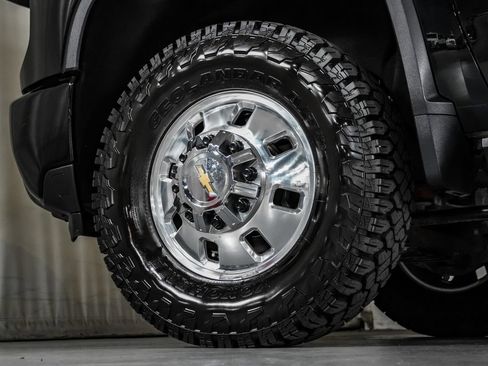 Used 2025 Chevrolet Silverado 3500 High Country w/ Technology Package AWD/4WD image 57