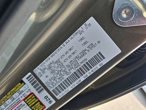 Used 2026 Toyota Tacoma TRD Off-Road image 10