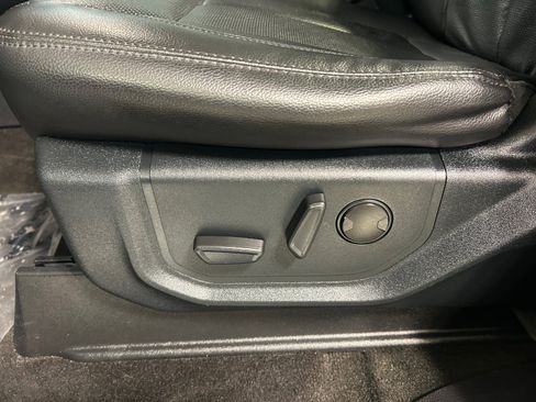 Certified 2020 Ford Expedition XLT w/ Equipment Group 202A RWD image 13