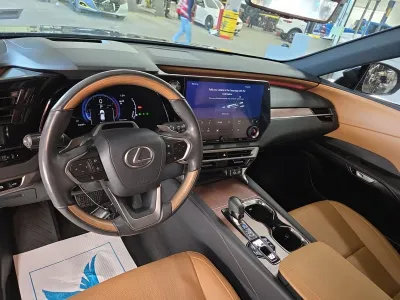 Used 2023 Lexus RX 350 Premium Plus w/ Accessory Package AWD/4WD image 7