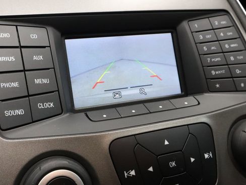 Certified 2018 Ford Taurus SEL image 3