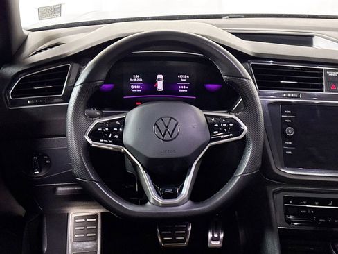 Used 2023 Volkswagen Tiguan SE R-Line image 13