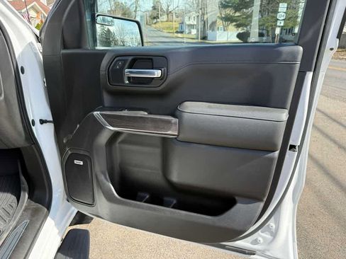 Used 2020 Chevrolet Silverado 1500 LTZ image 39