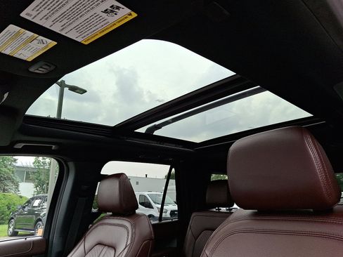 Certified 2022 Ford Expedition Max Limited image 18