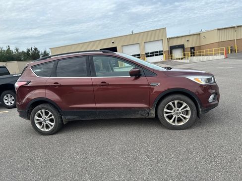 Used 2018 Ford Escape SE AWD/4WD image 9