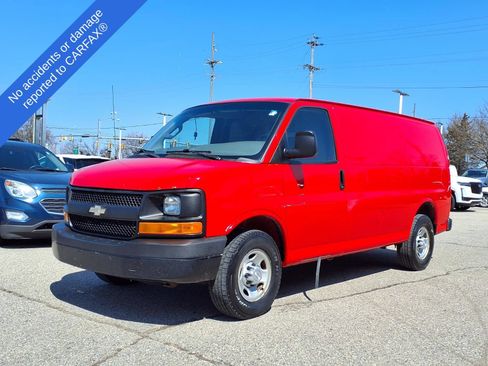 Used 2017 Chevrolet Express 2500 RWD image 1