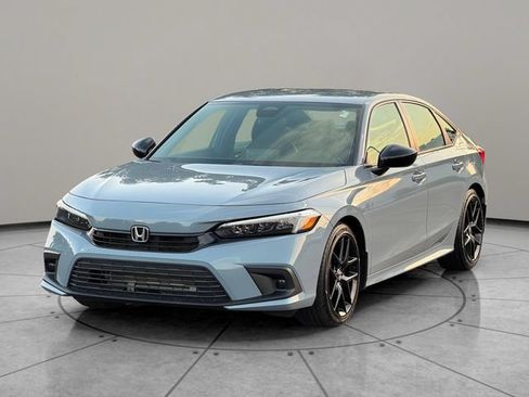 Used 2024 Honda Civic Sport image 2