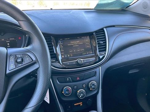 Used 2018 Chevrolet Trax LT image 9