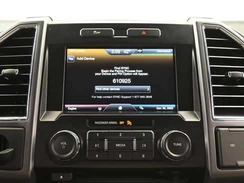 Used 2015 Ford F150 XLT w/ Equipment Group 302A Luxury image 31