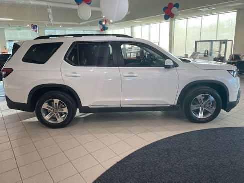 New 2026 Honda Pilot EX-L image 3