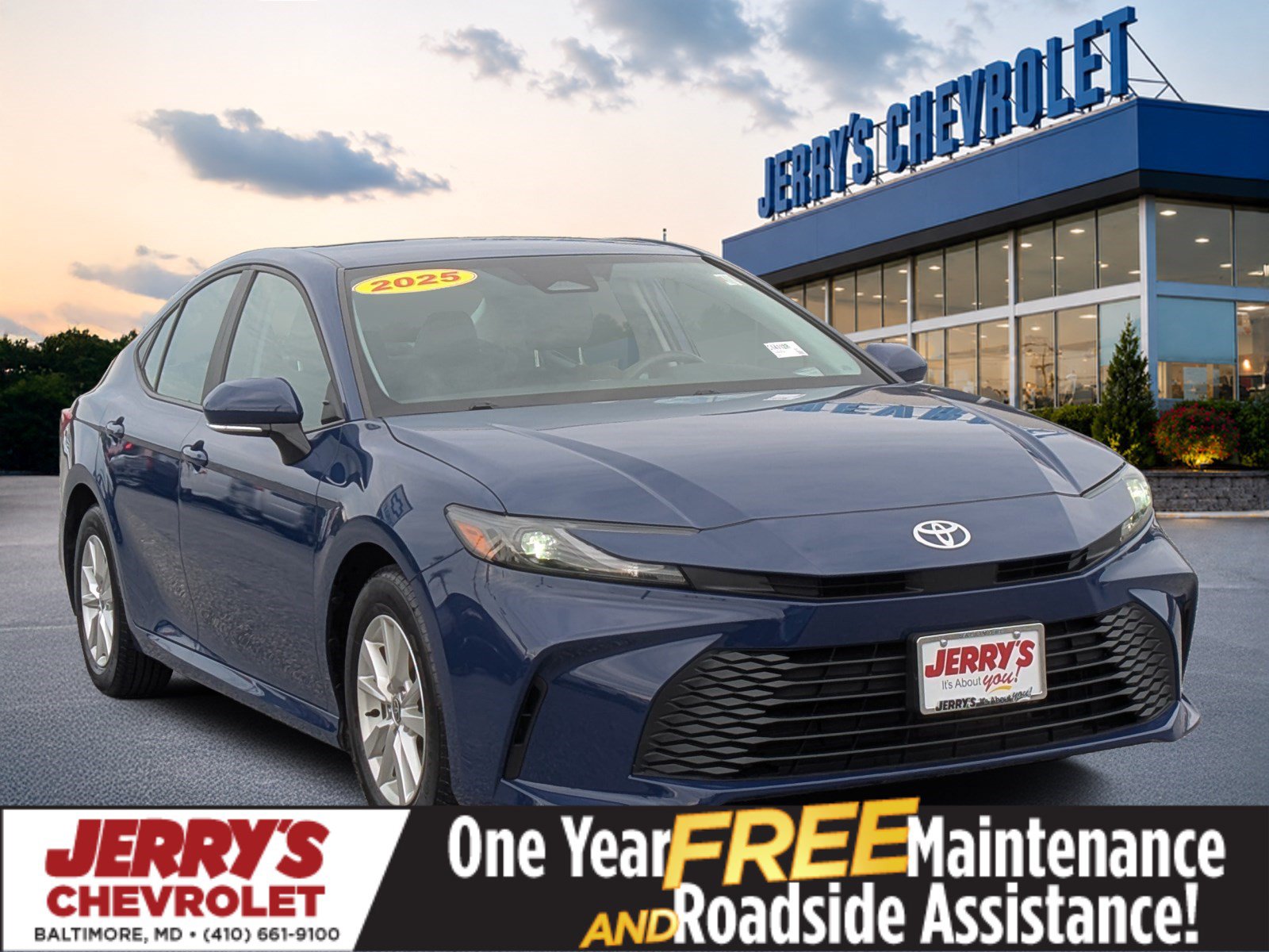 Used 2025 Toyota Camry LE FWD image 1