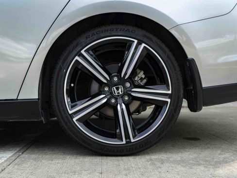 Used 2025 Honda Accord Sport image 15