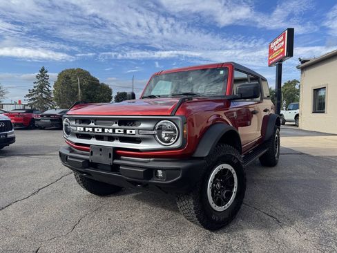 Used 2024 Ford Bronco Big Bend w/ Sasquatch Package AWD/4WD image 2