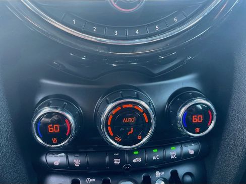 Used 2019 MINI Cooper 4-Door Hardtop FWD image 15