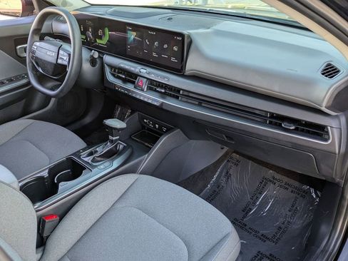 Used 2025 Kia K4 LXS image 29