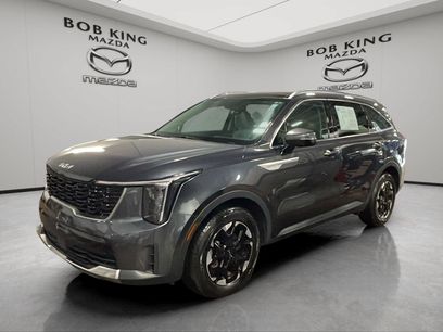 Used 2024 Kia Sorento S w/ Panoramic Sunroof Package