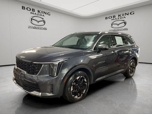 Used 2024 Kia Sorento S w/ Panoramic Sunroof Package FWD image 1