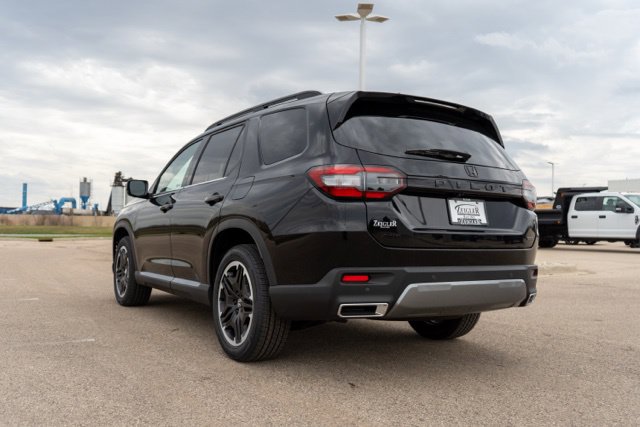 New 2026 Honda Pilot Touring image 5