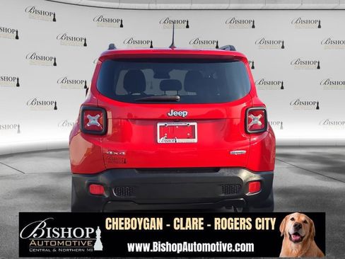 Used 2016 Jeep Renegade Latitude image 16