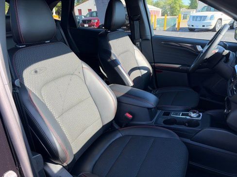 Used 2024 Ford Escape ST-Line w/ Tech Pack #1 AWD/4WD image 21