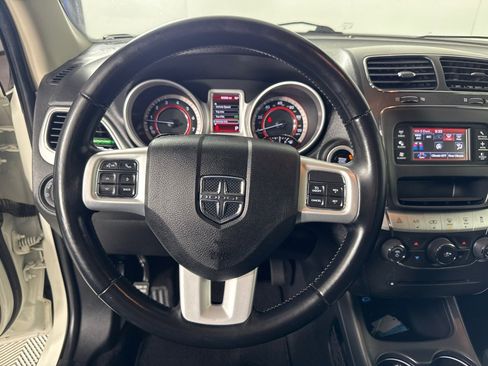 Used 2020 Dodge Journey SE w/ SE Popular Equipment Group image 16