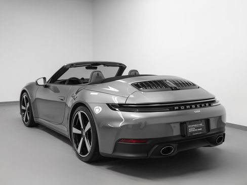 Certified 2025 Porsche 911 Carrera RWD image 3