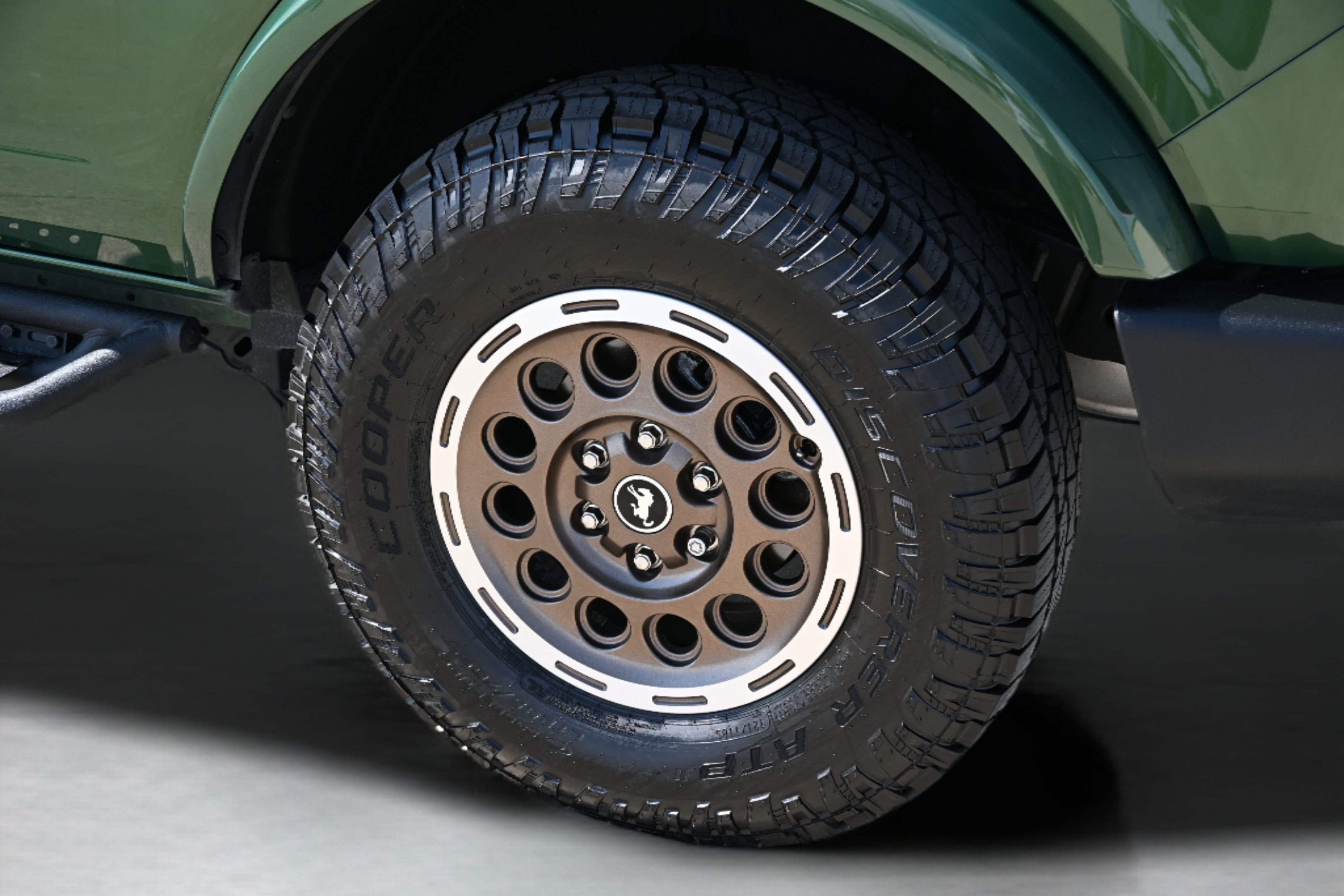 Used 2025 Ford Bronco Outer Banks AWD/4WD image 39