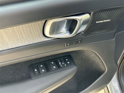 Certified 2024 Volvo XC40 B5 Plus w/ Protection Package Premier image 16