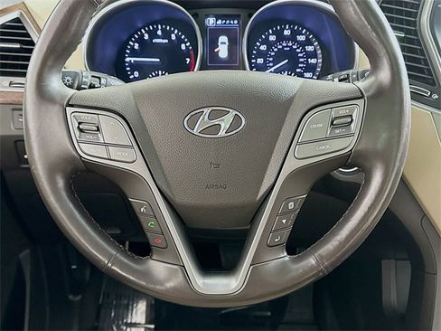 Used 2019 Hyundai Santa Fe Limited image 14