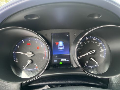 Used 2021 Toyota C-HR LE image 22