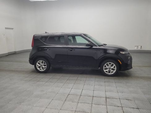 Used 2022 Kia Soul LX w/ Technology Package FWD image 11