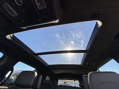 Used 2024 GMC Yukon AT4 image 15