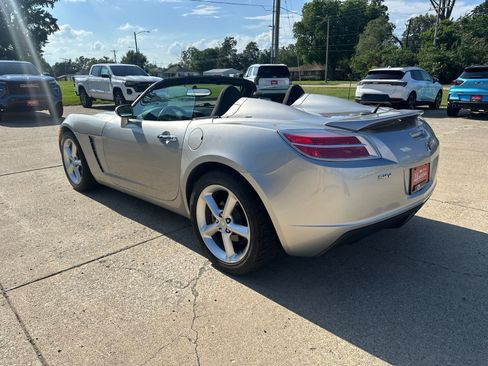 Used 2009 Saturn Sky RWD image 5