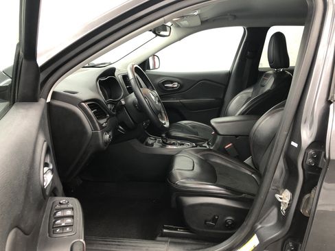 Used 2021 Jeep Cherokee Trailhawk w/ Trailer Tow Group image 12