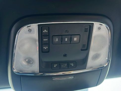 Used 2015 Dodge Durango Citadel w/ Technology Group AWD/4WD image 15