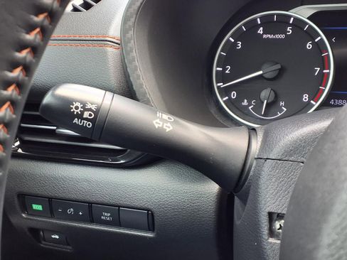 Used 2024 Nissan Sentra SR FWD image 23