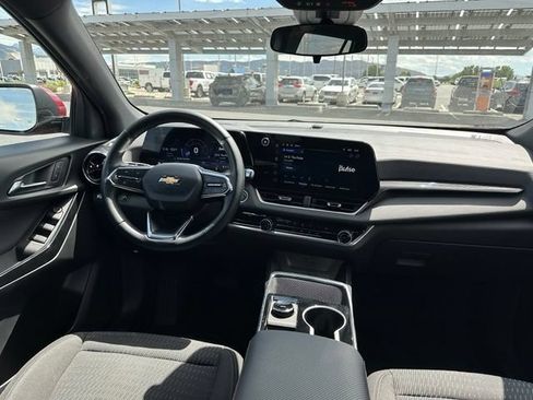 Used 2026 Chevrolet Equinox LT AWD/4WD image 29