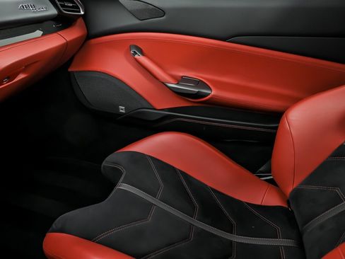 Used 2018 Ferrari 488 Spider image 41